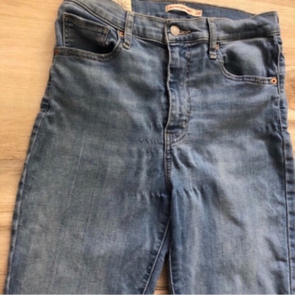 Levi’s Mile High Super Skinny Light wash Jeans - Picture 2 of 7